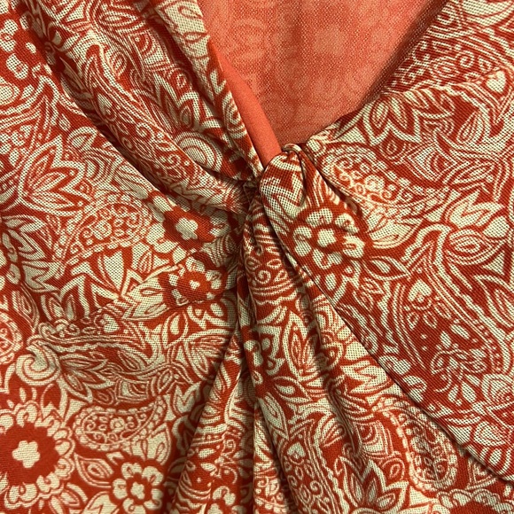 Liz Claiborne top size medium petite color red and cream - Picture 4 of 4